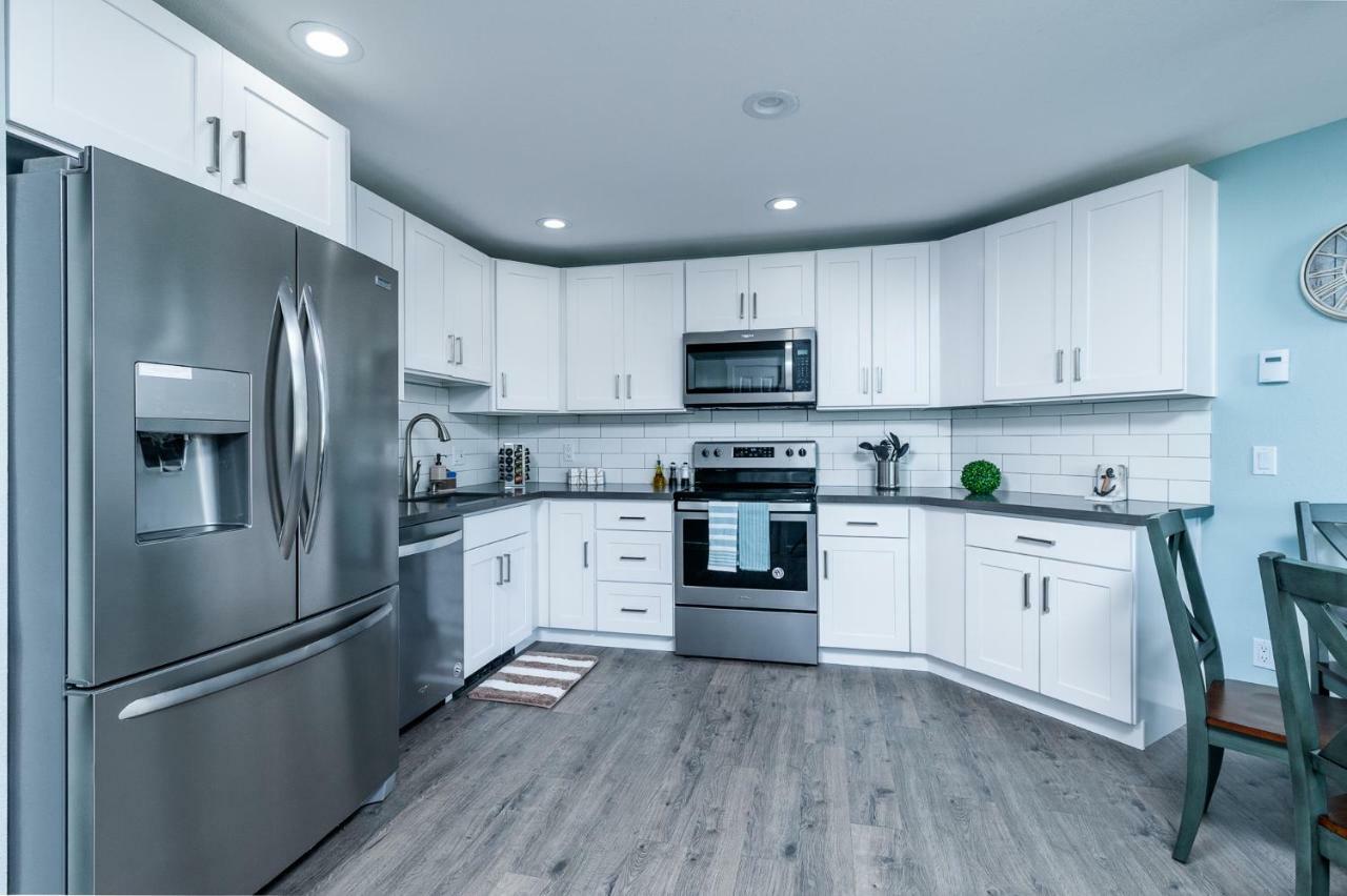 Appartamento Oceanview Escape At Birch Bay With Indoor Pool & Hot Tub Blaine Esterno foto