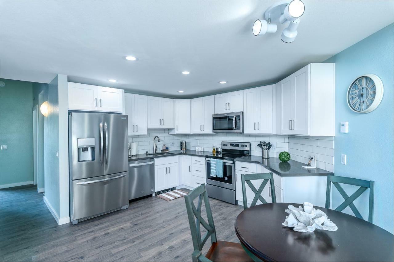 Appartamento Oceanview Escape At Birch Bay With Indoor Pool & Hot Tub Blaine Esterno foto